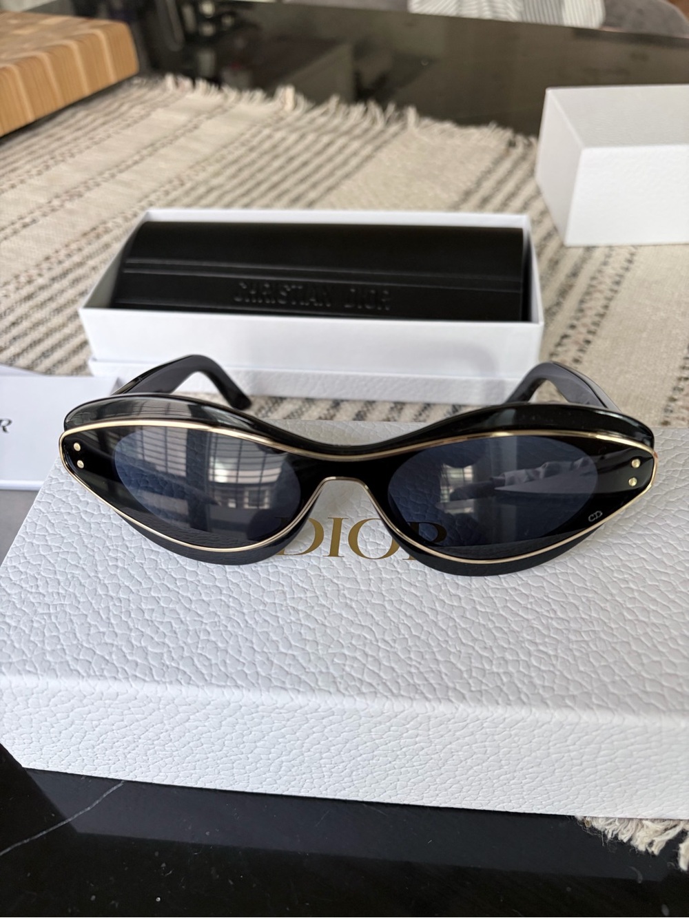 Dior Black Cat-Eye Sunglasses with Blue Lenses Dior Meteor II - Picture 6 of 8